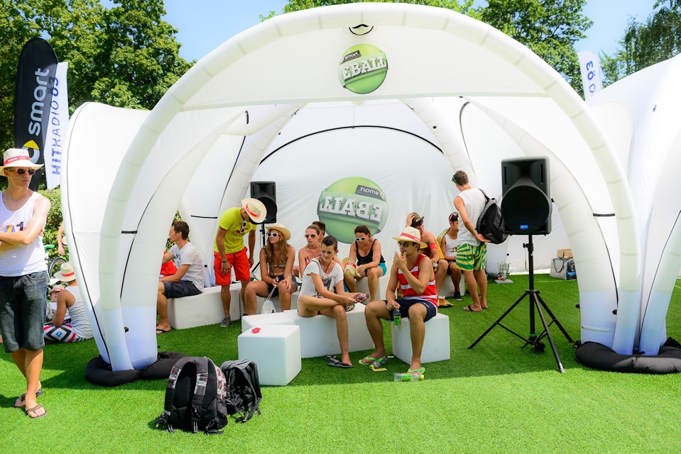 Portable Inflatable Event Tent Displays